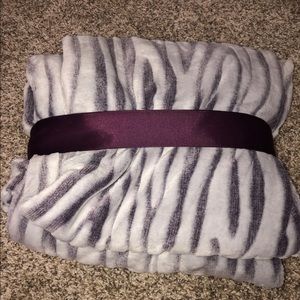 Purple throw blanket